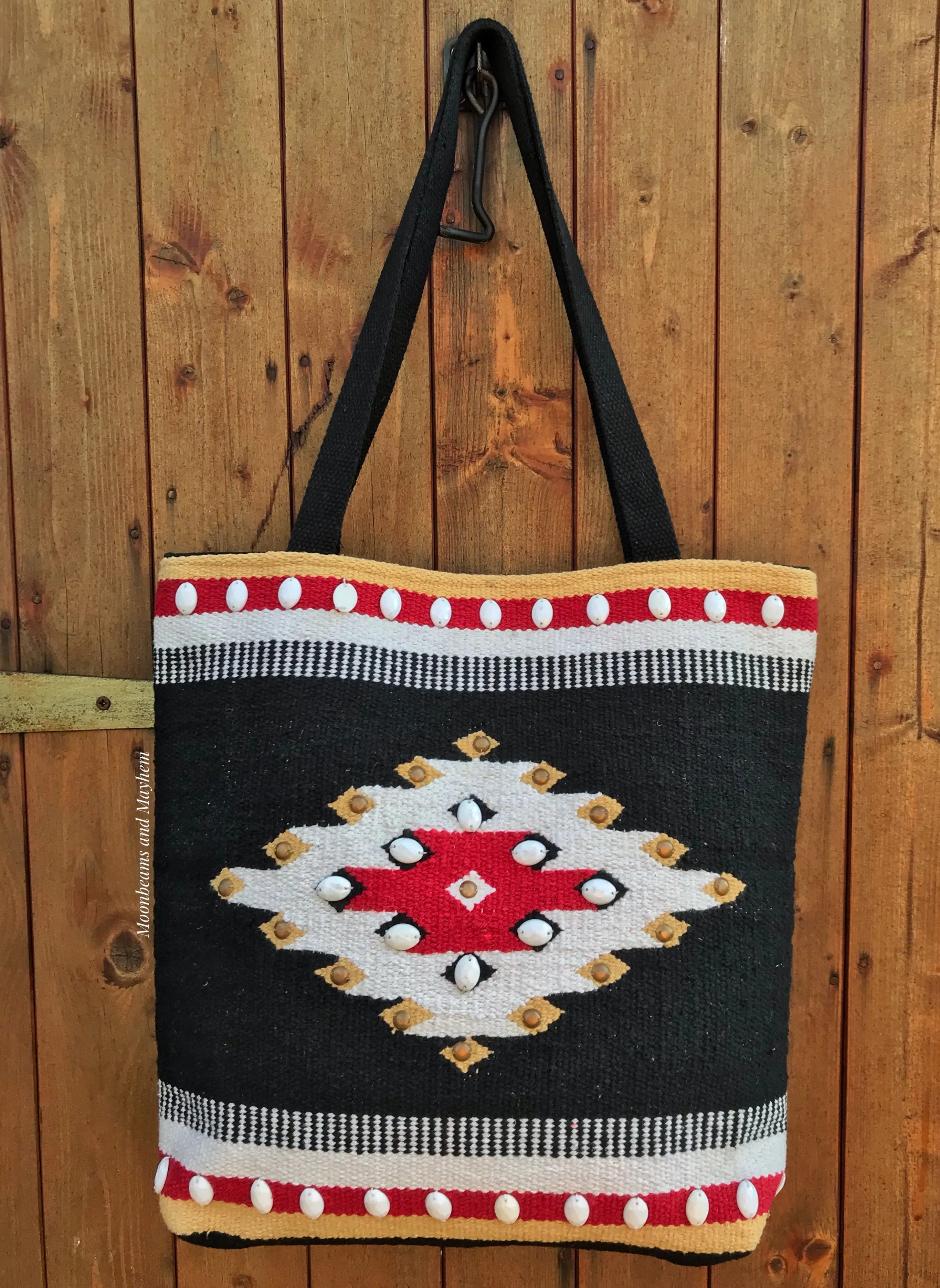 EYE CATCHING WOVEN TOTE / SHOULDER BAG