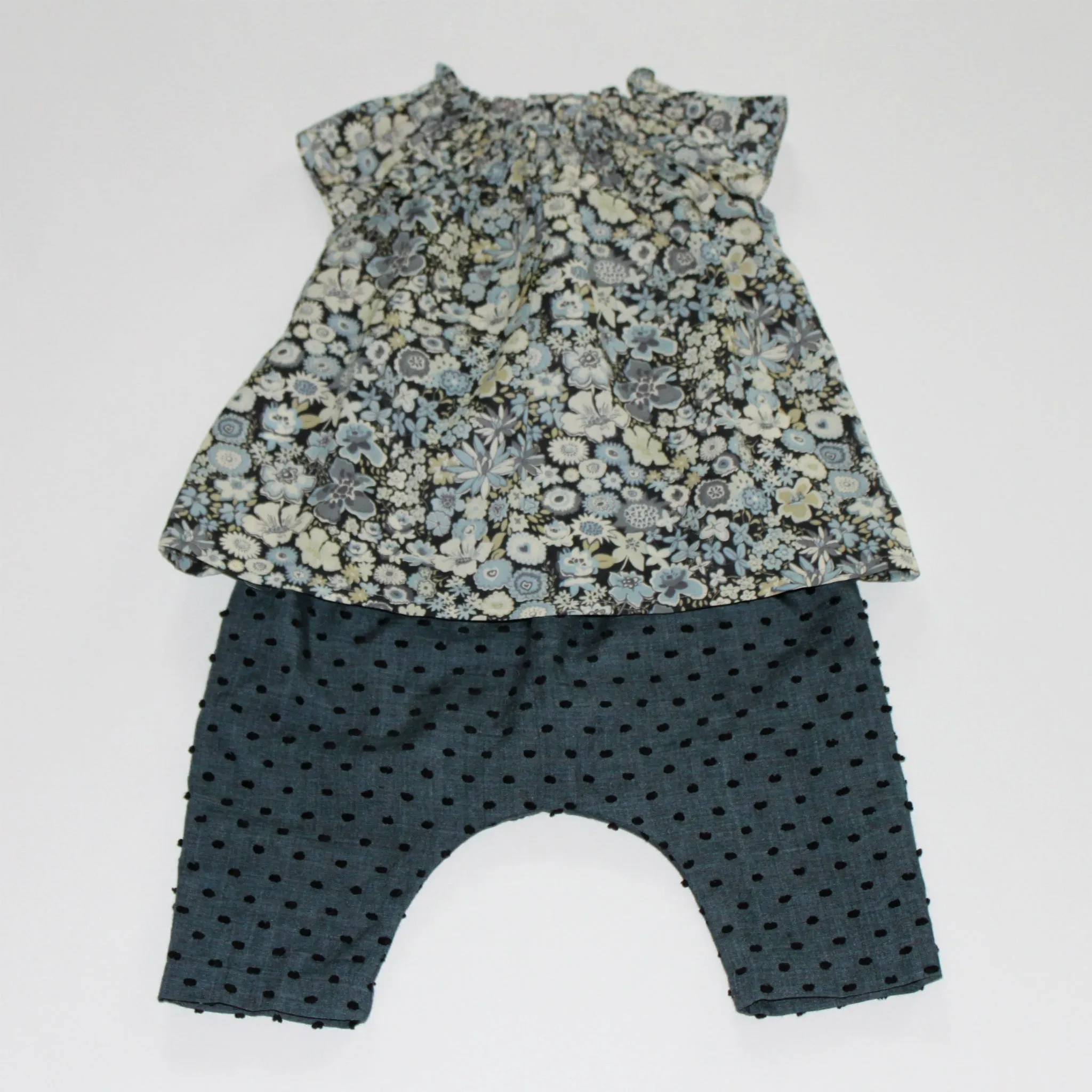 La Coqueta Grey and Black Polka Dot Trousers: 6 Months (Brand New)