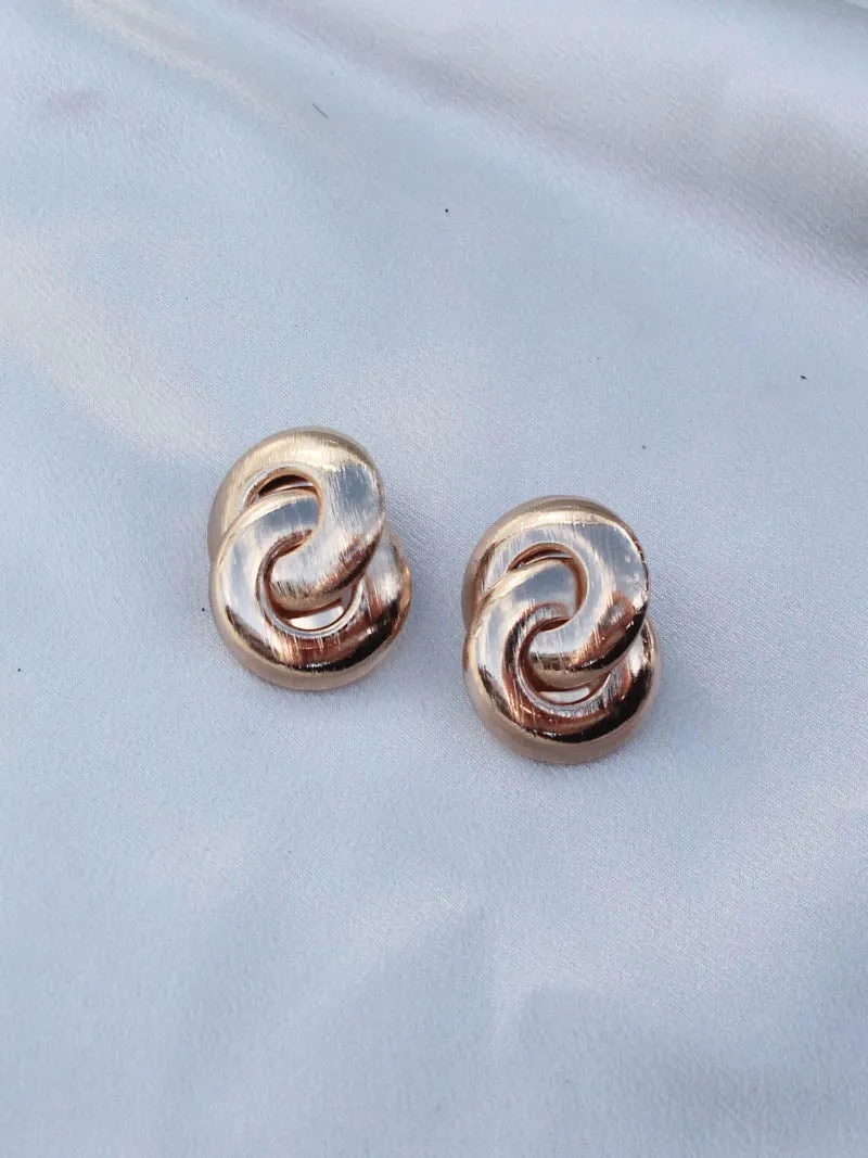 LILA EARRING