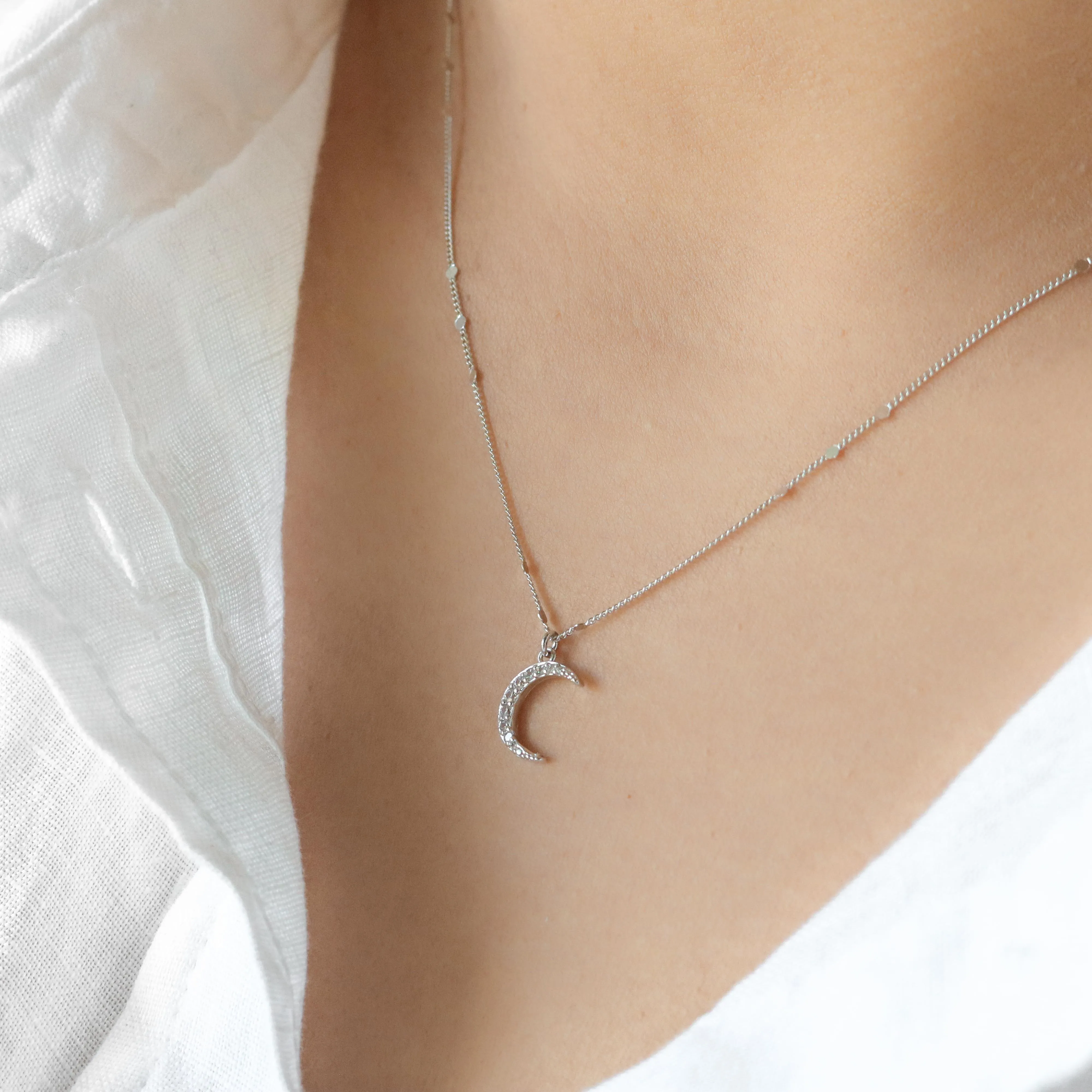 Luna Necklace