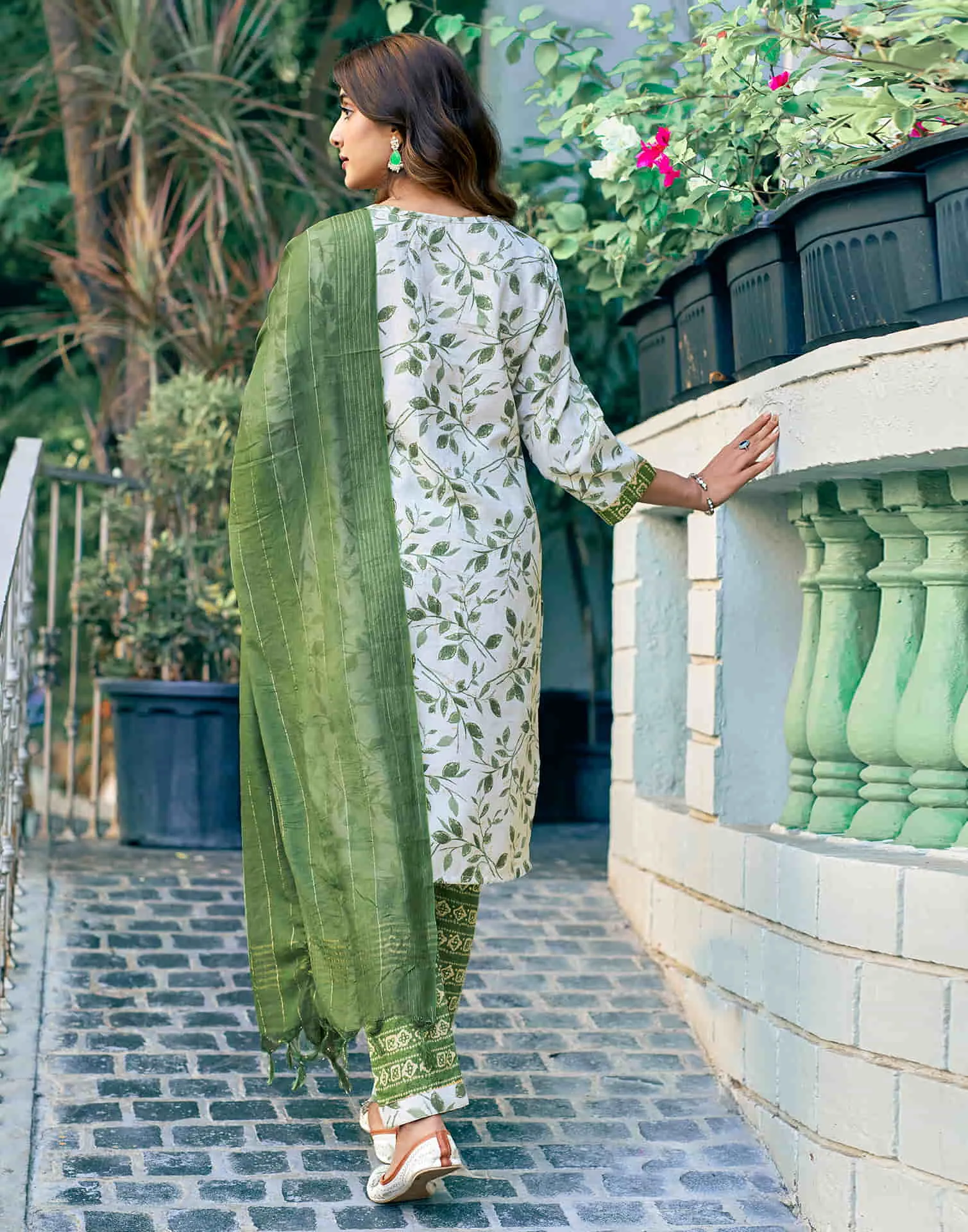 Off White Printed Cotton Straight Kurta With Pant And Dupatta