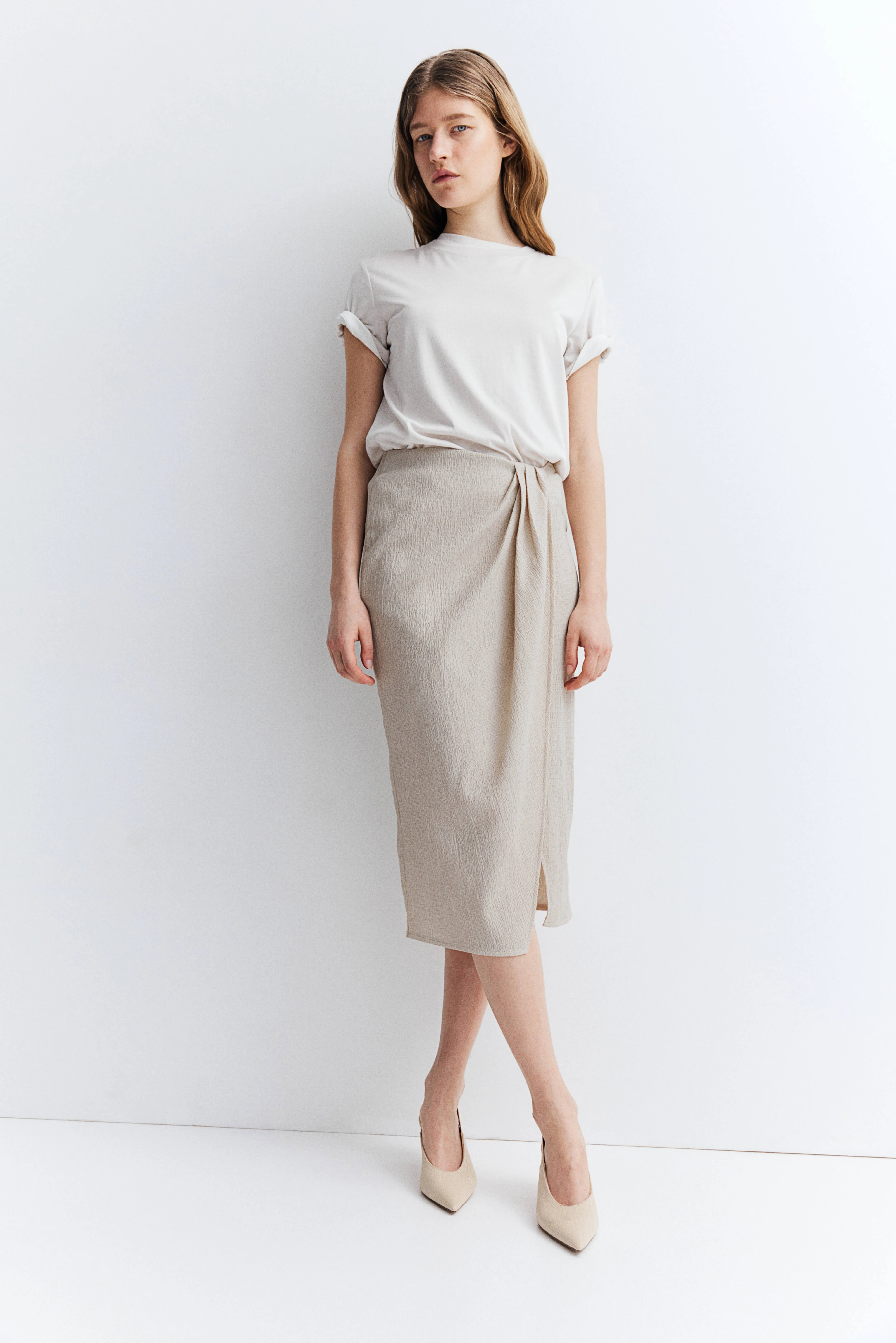 Textured-knit wrap skirt - Regular waist - Midi - Light beige - Ladies | H&M GB