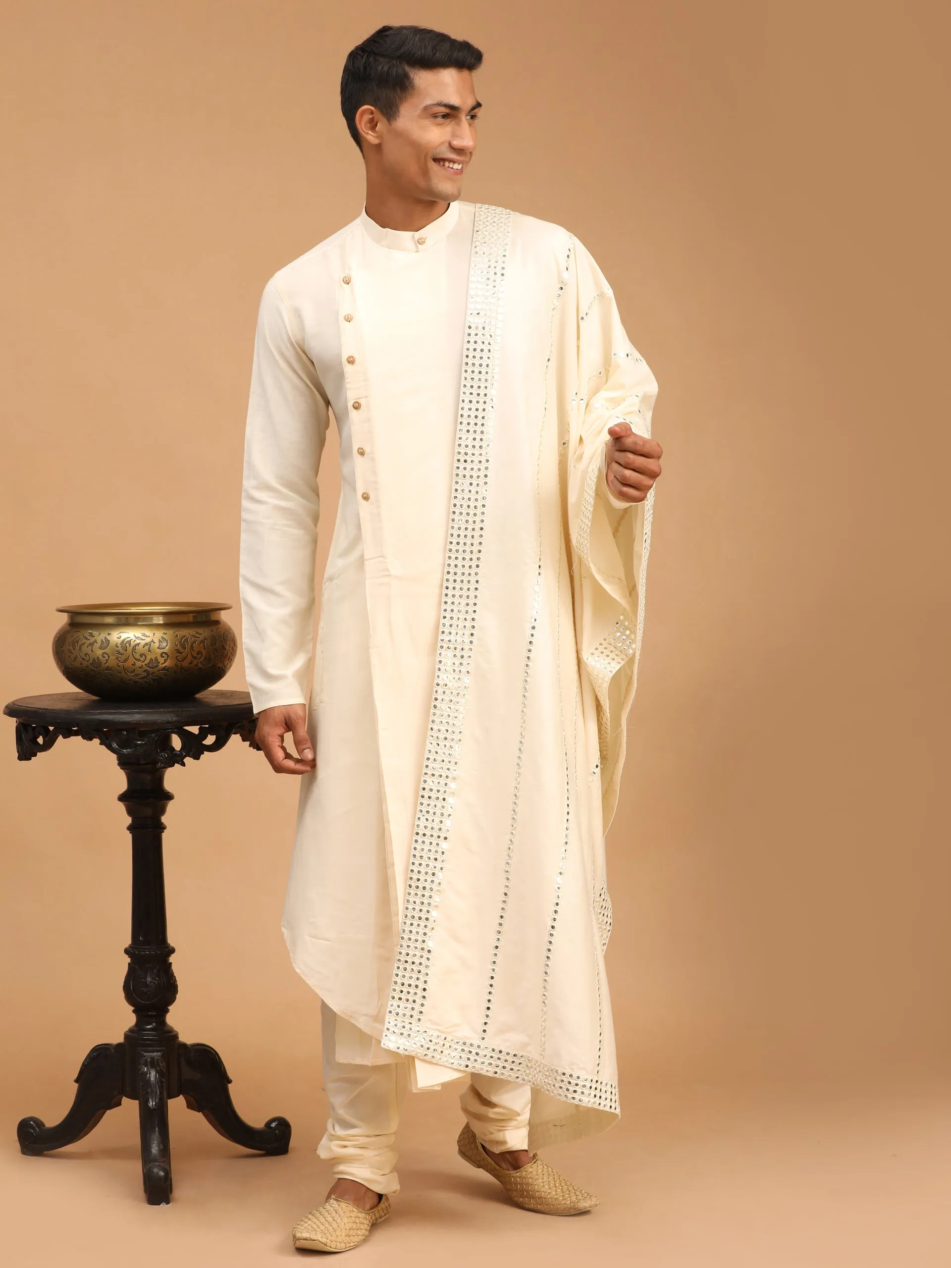 Vastramay Men's Cream Pleated Kurta And Churidar Set With Cream Vertical Mirror Dupatta