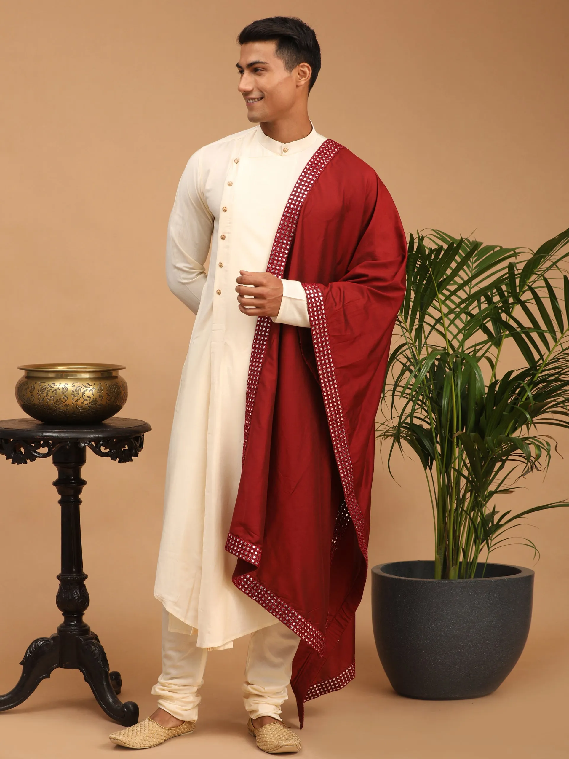 Vastramay Men's Cream Pleated Kurta And Churidar Set With Maroon Mirror Dupatta